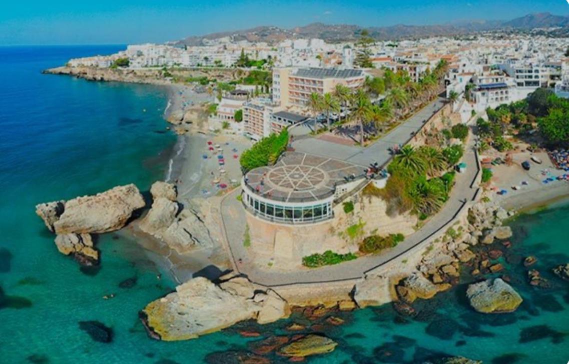 Apartamento E&D Nerja Luaran gambar